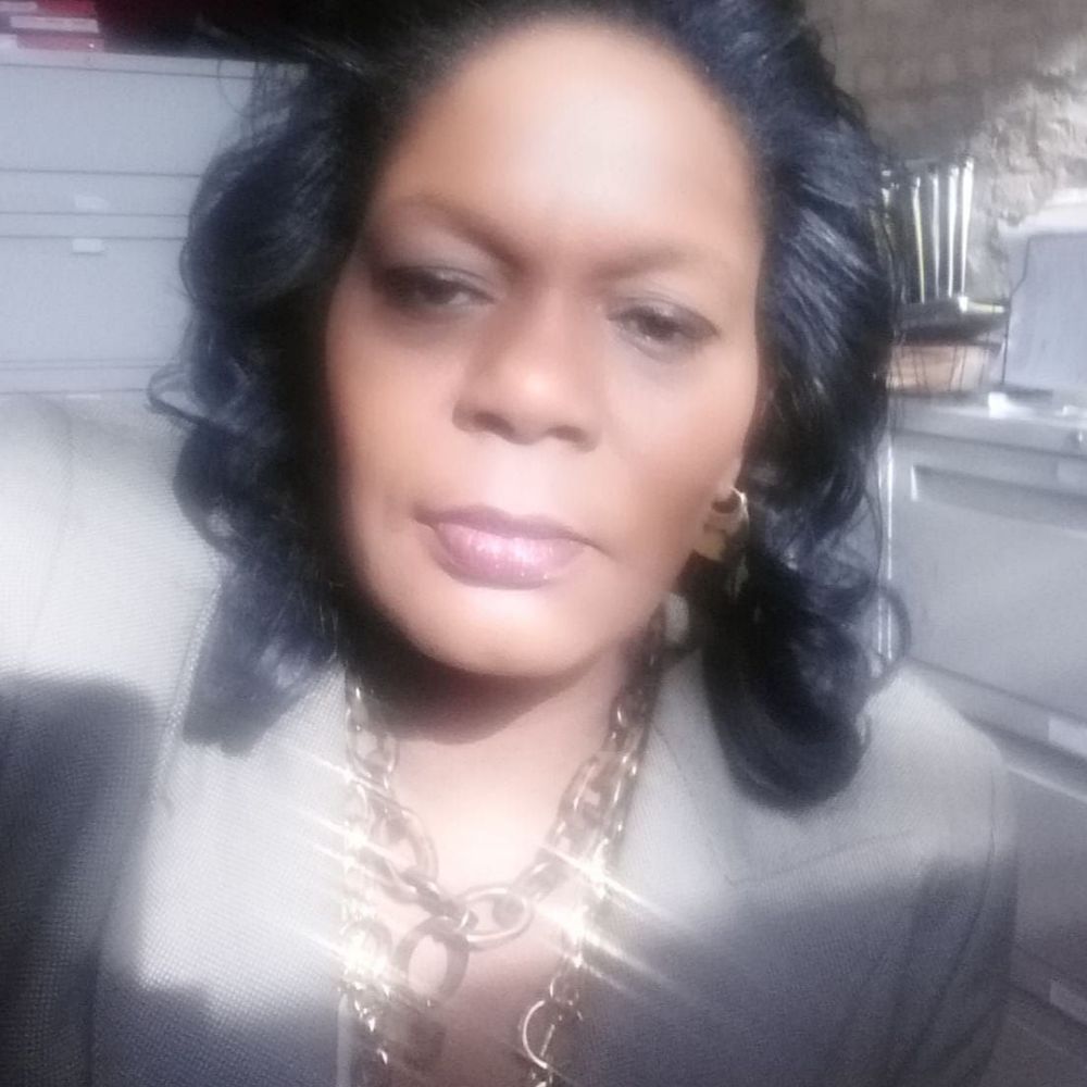 Meet your Posher, Clarissa